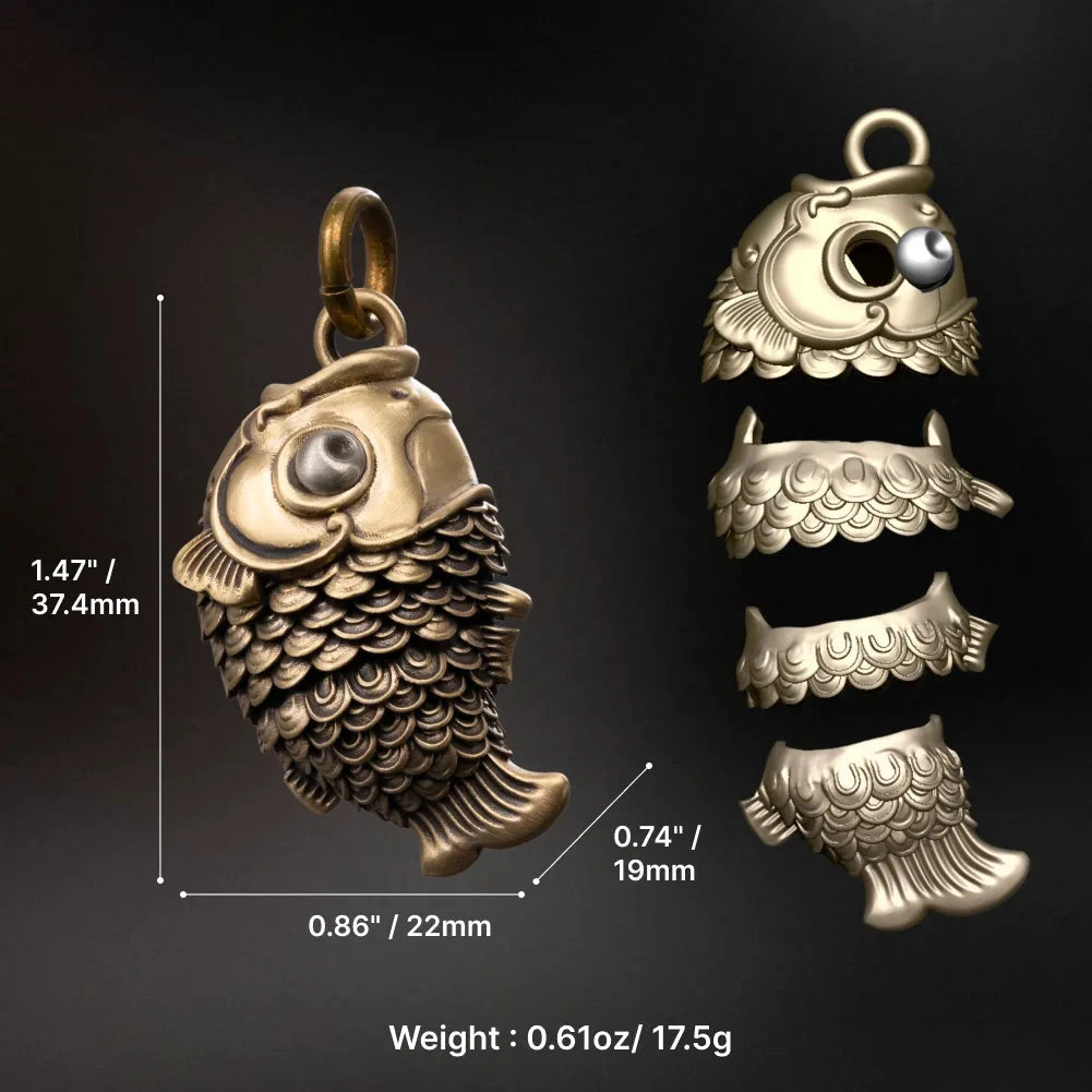 Dimensions, weight and articulated movement of the Koi fidget pendant