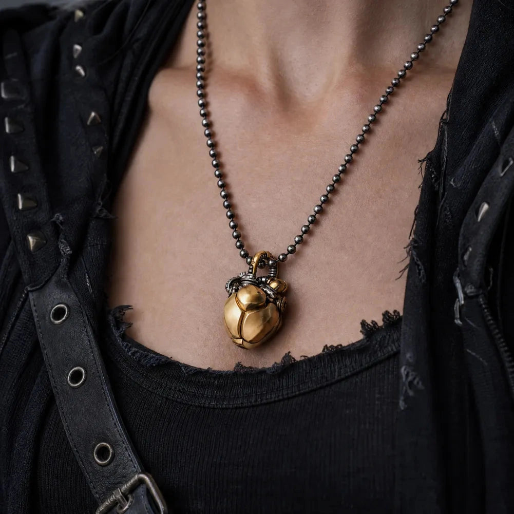 Mechanical Heart Pendant Details 05