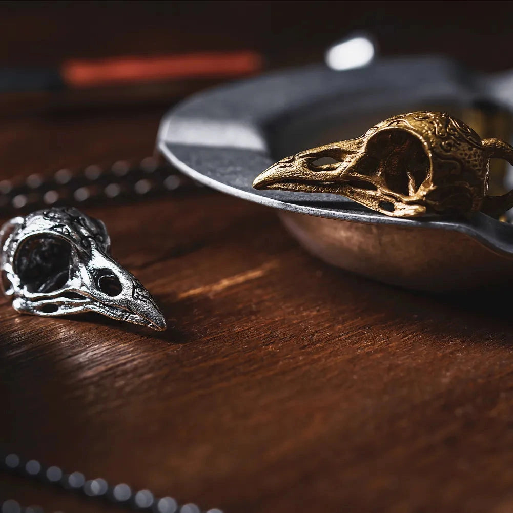 saltlume.com Raven Skull Pendant - image 9