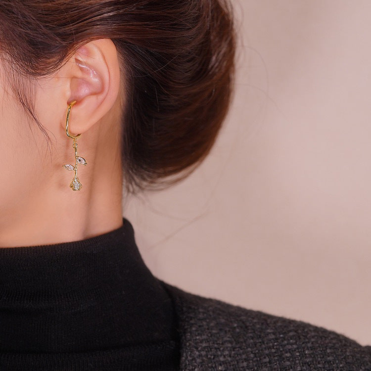 Rose Ear Clip