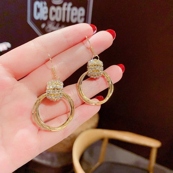 Sparkling Circle Earrings
