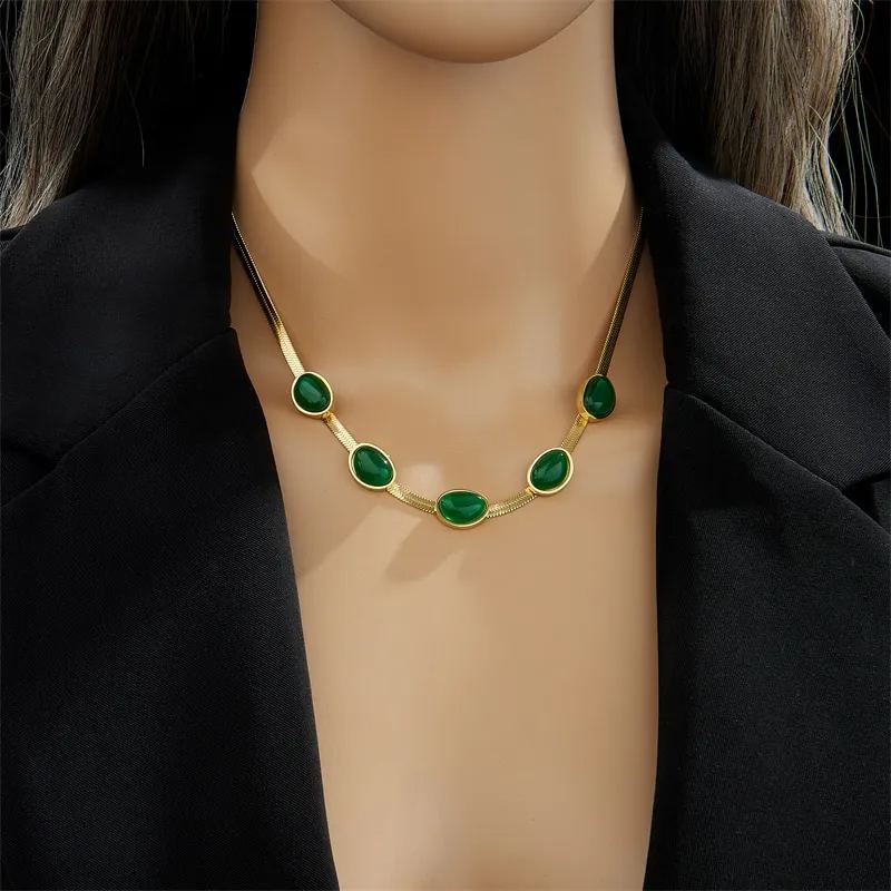 Emerald Jewelry Set