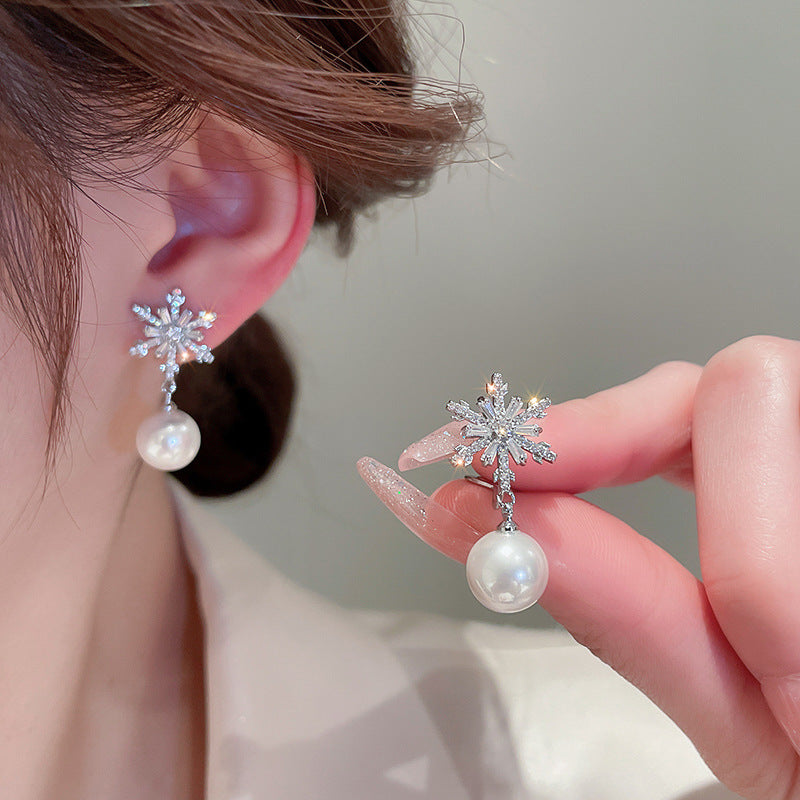 Zircon Snowflake Pearl Earrings