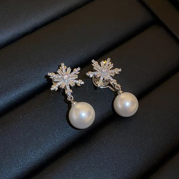Zircon Snowflake Pearl Earrings