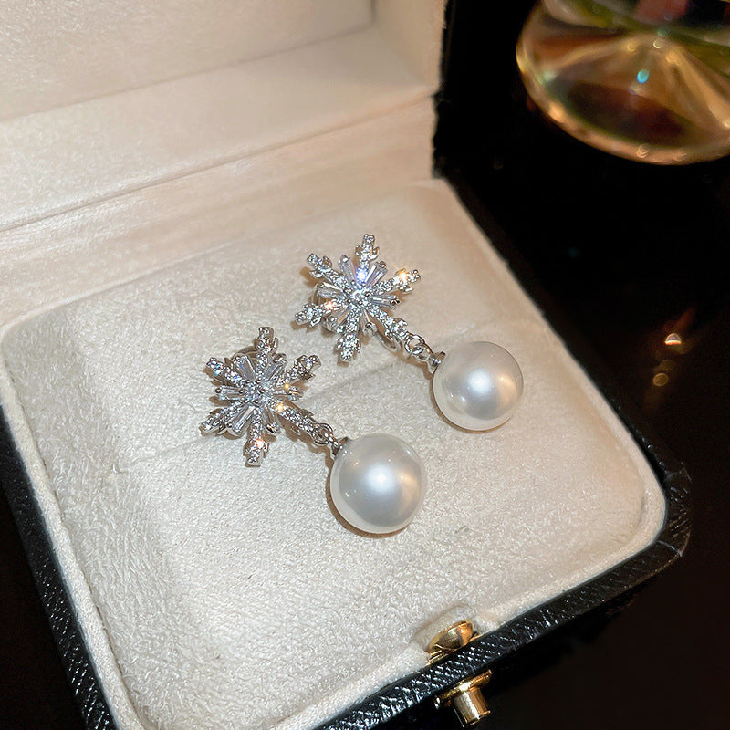 Zircon Snowflake Pearl Earrings