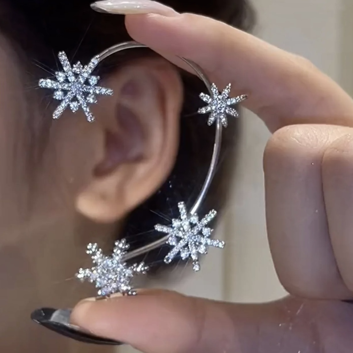 Rotatable Snowflake Zircon Earrings