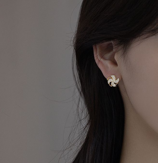 Rotating Windmill Zircon Earrings