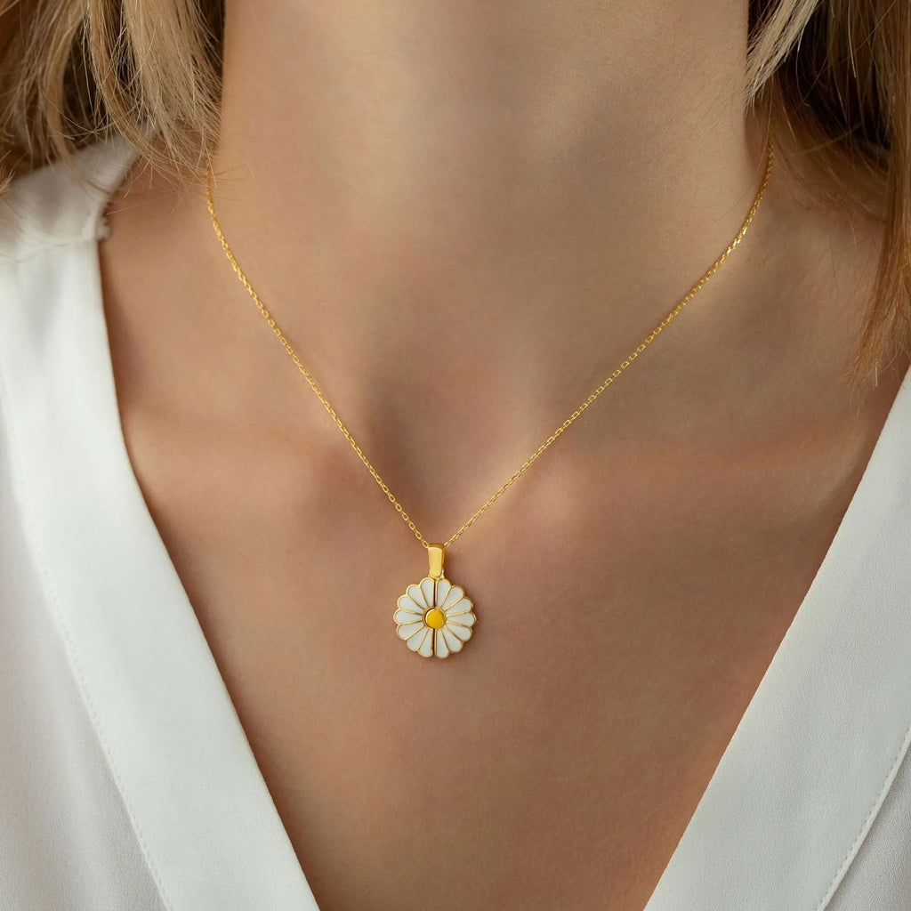 Openable Daisy Necklace