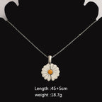 Openable Daisy Necklace