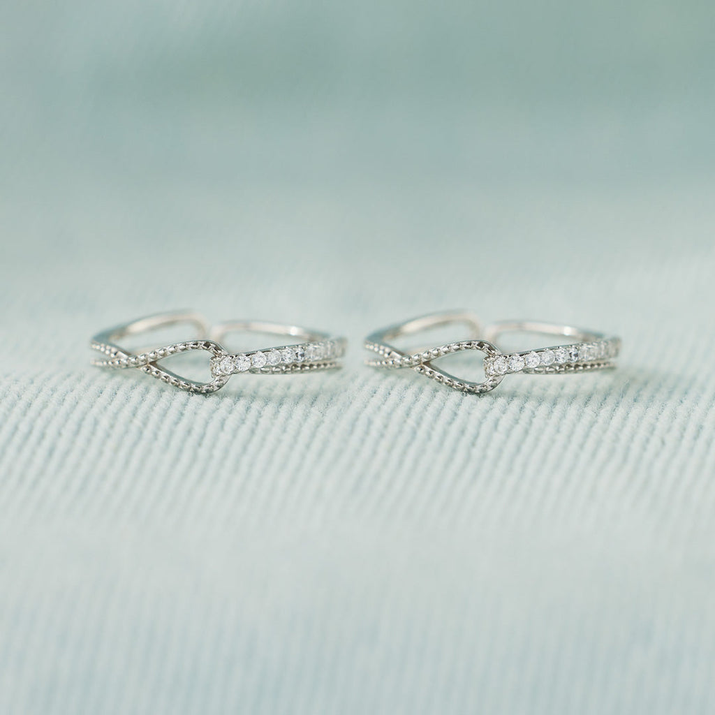 Mother Daughter Mobius Bond Knot Double Band Ring