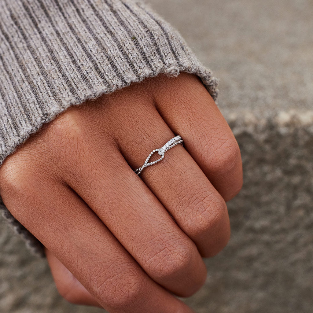 Mother Daughter Mobius Bond Knot Double Band Ring